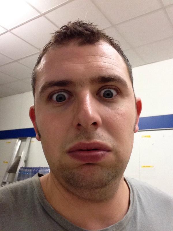 andyvlfc tweet picture
