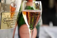OffTheVineDist's tweet photo. How will you celebrate Global Champagne Day this Friday?
http://t.co/xInNaa8urA
#winelover http://t.co/Z34upVp9Xg