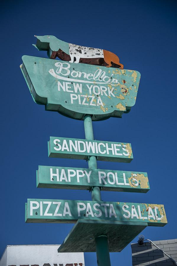Adaptive reuse signage on Gaffey Street. Hot dogs swapped for pizza; dachshund stays. #FoundLA #Bonellos #SanPedro