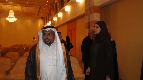 AhaliAlkomra's tweet photo. أجتماع البيئة السابق ومناقشة التلوث البيئي في الخليج والجائزة مجلس التعاون للبيئة ومناقشة الدكتور ماجدة أبو راس http://t.co/6NfN1DKn3P