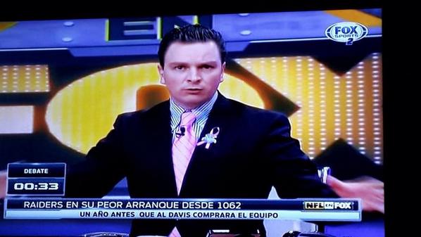 Beisbolpuro's tweet photo. Cuánto aceite en la tv! @eleonbaz #ElRoster http://t.co/2iJ8HXNceN