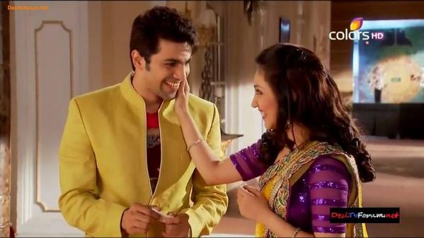 NeelMotwaniNMN's tweet photo. R U Missing Shazia Bilal Scenes ,??? http://t.co/mJh4KtHFtg