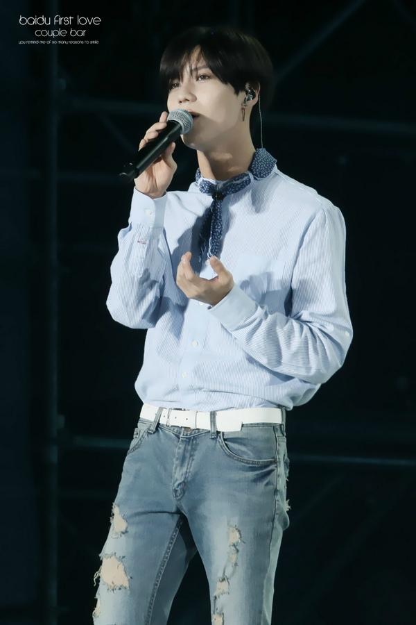 FirstloveCP_Bar's tweet photo. [HQ] 141018 TAEMIN @ SMT IV in SHANGHAI #3 #TAEMIN #태민 (Do not edit or remove logo, pls repost w/credits) http://t.co/Vn6VoZ5QTJ