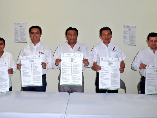 EEC_Oriente's tweet photo. Esta noche estuvimos difundiendo la convocatoria para la #2G de la @CuadrosPRI en la #RegionOriente @IsraEcheverria http://t.co/NGk63aSBoF