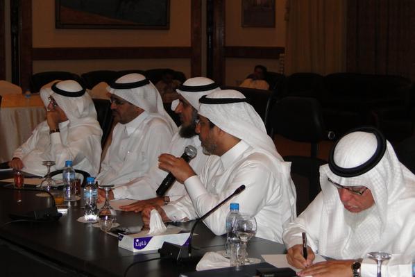 AhaliAlkomra's tweet photo. ص��ر من الحضورأهالي الخمرة في المجلس البلدي الأجتماع الثالث http://t.co/ptHU0fIoMb