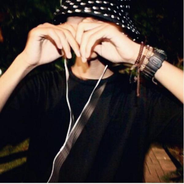 buckethatindo's tweet photo. polca blackk http://t.co/mWELsvz2xF