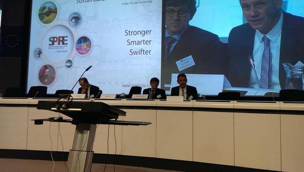 EFFRA_Live's tweet photo. Max Lemke of @Complex_Systems highlights digital #manufacturing &amp; #I4MS_EU http://t.co/p8xPz6deGC #PPPInfoDay http://t.co/2r55N2q8PF