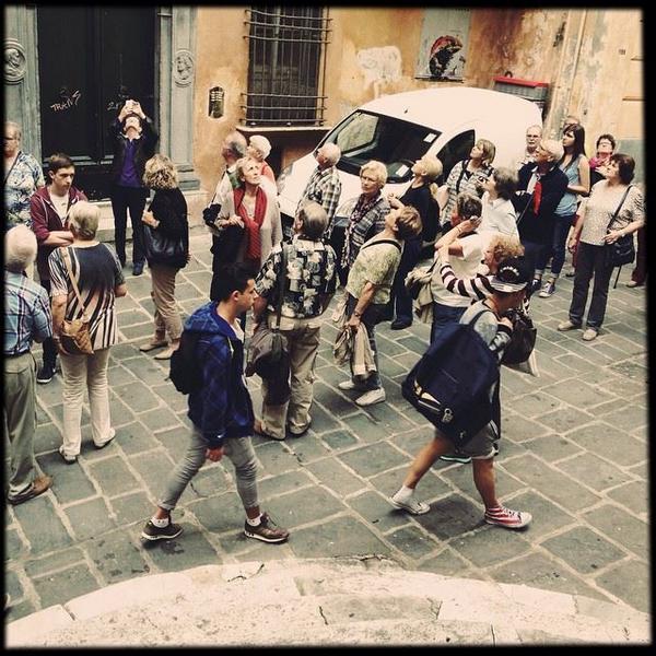 Tellingenova's tweet photo. #tellinge in giro per la città per la costruzione di nuovi racconti e percorsi #map #local #sansiro @cityteller_it http://t.co/s1Sj5hYTDT