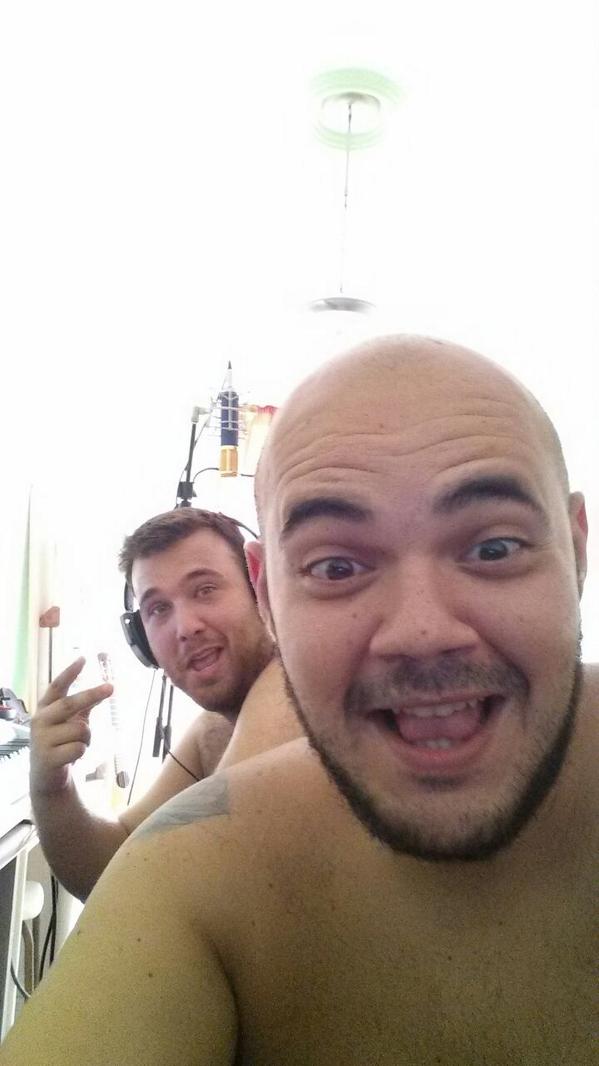 thegreenmakers's tweet photo. De trastorno en el probador psycka music 
@vifusouth @man1oficial http://t.co/qROhgLf7H4