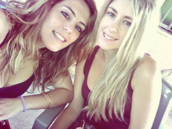 Vicky_twister's tweet photo. Gracias x estar siempre ahi! Te quieroo @ana_conqueso ♥ http://t.co/rq8UJYaALX