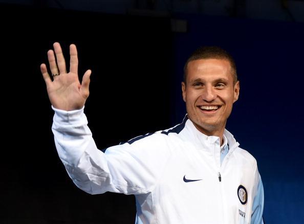 Happy birthday to Inters Nemanja Vidic! Vida turns 33 today. 
