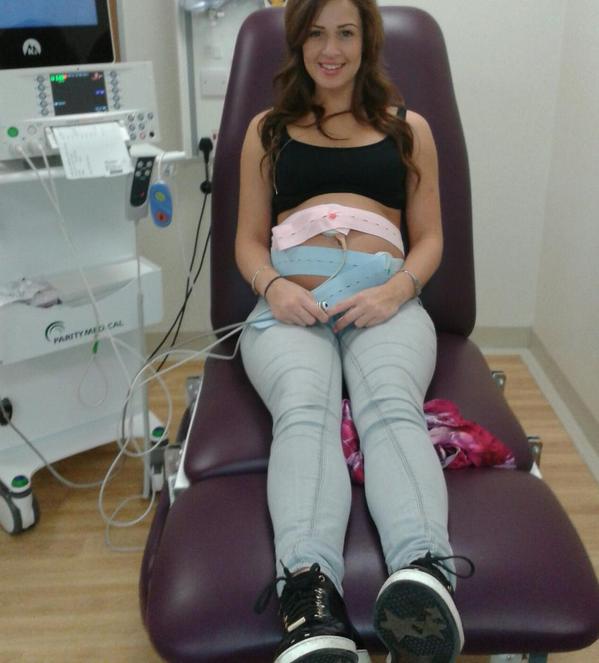 jayvormawah's tweet photo. This time around six weeks ago waiting to be induced,  wish I could do it all again #BestExperience #MissMyBump http://t.co/nVtu2bCDtg