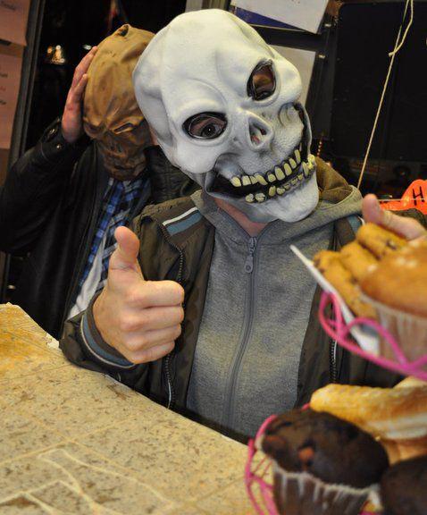 jtgdoha's tweet image. trickOtreat night 4 Halloween #Qar150 #PerChild #BouncingCastle #Facepainting #Fun #BookNow #44077175