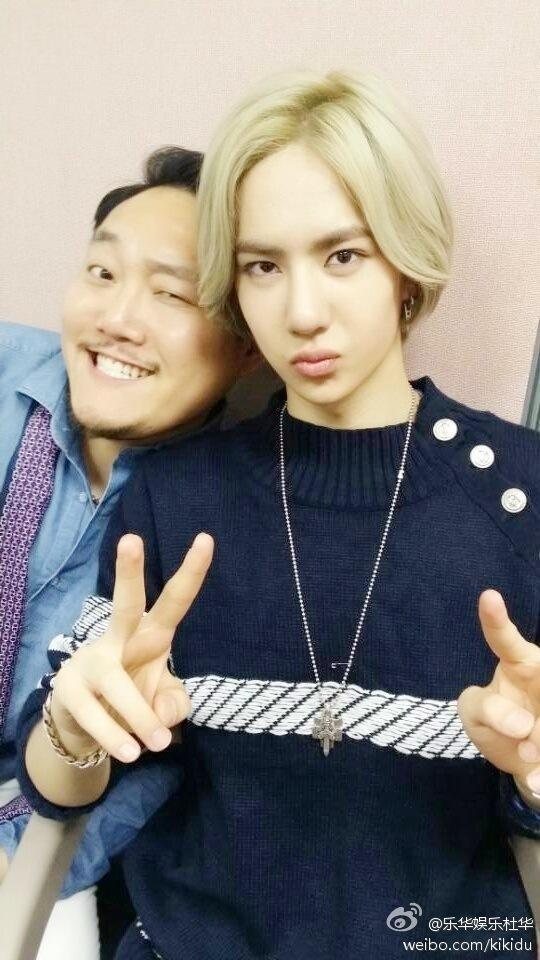 YGxYIBO's tweet photo. kenapa gua cantik banget -_- http://t.co/AAcz9uiHeW
