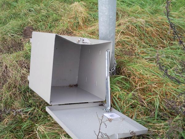 BoschCharly's tweet photo. Verkeerstelling aan de Camphuyzenweg zal zo wel lukken !!! http://t.co/bFGaMHPxBv