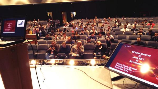 myfear's tweet image. If you're curious how the audience looks for a presenter :-) amazing! Thank you #jokerconf! #JavaEE7