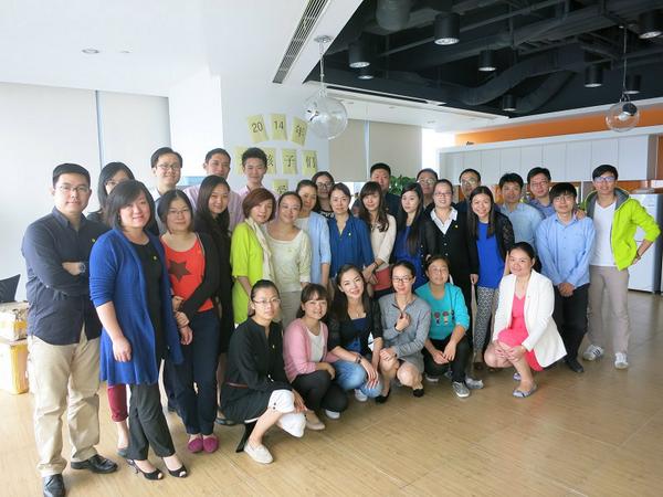 ReedChina's tweet photo. Reed China Staff Donate Over 450 Jackets to Underprivileged Schoolchildren in Rural West China http://t.co/Sgj0wO4CRO http://t.co/r2CN0ULCTw