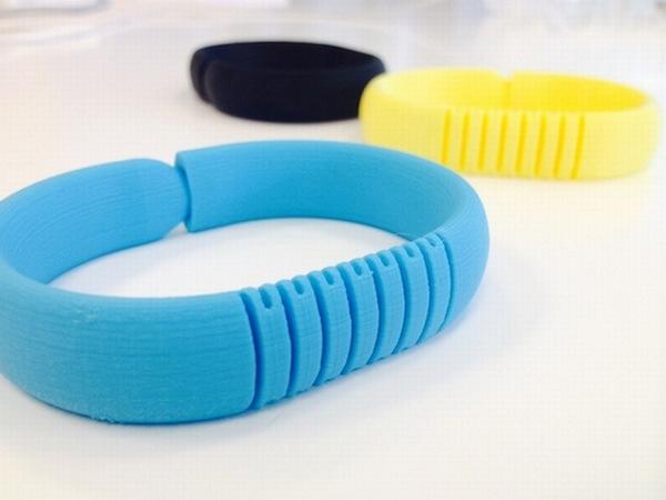 designcot's tweet image. #Wearable #Personal #Connectivity #Device by #BertBräutigam designcot.com/2014/10/wearab…