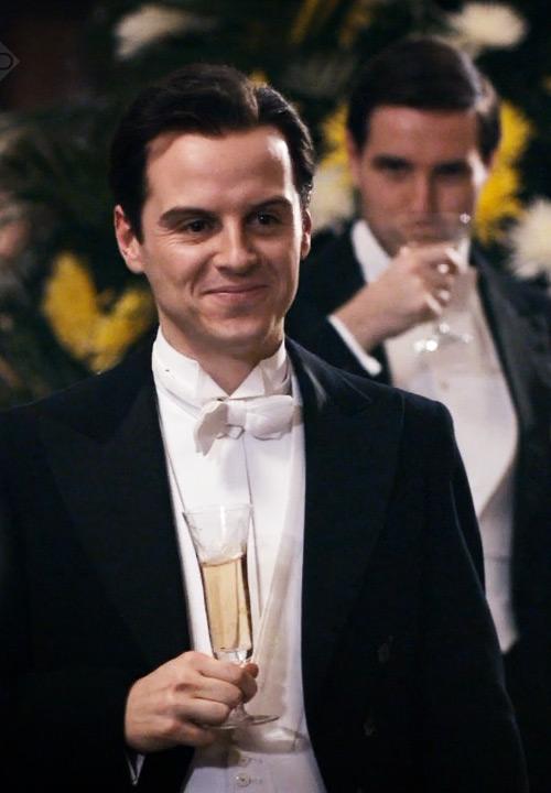 A very happy birthday to the wonderful Andrew Scott! Sláinte! 