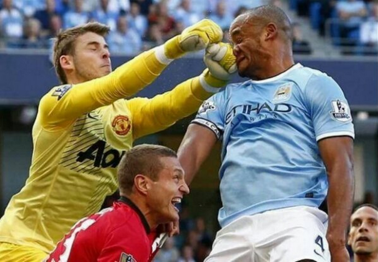 Happy 33rd birthday to Nemanja Vidic! Rumour has it, hes still laughing to this day... 