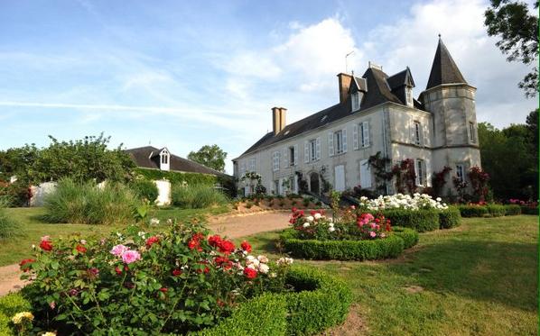 '@CastlesOfFrance: Le château de Saint-André à Mareuil-sur-Lay, en Vendée, où est né Christophe de Margerie. '