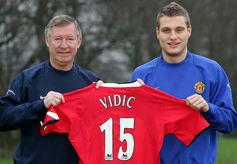 Happy 33rd birthday to Nemanja Vidic! 