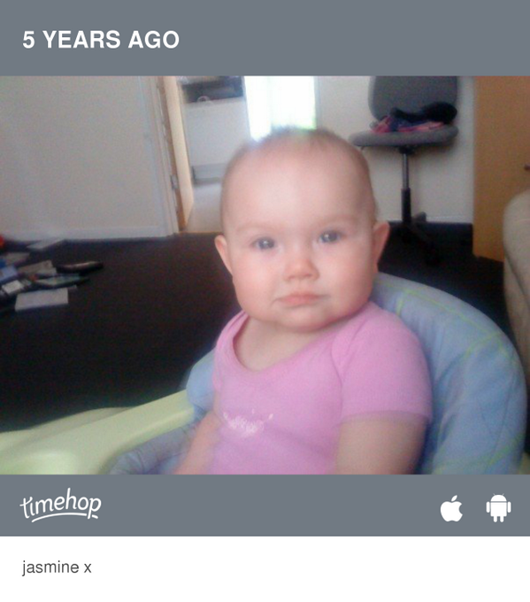 yamsbruton's tweet photo. Haha Awwww love her !!
Miss her as a baby 
(My jazzy) http://t.co/V6XdDDeAKj http://t.co/cMWhctfvsw