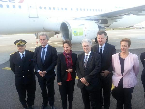 Matymen's tweet image. .@RoyalSegolene honore vol #LabLine #biocarburant #AirFrance et souligne importance développement durable #aviation !