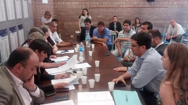 PameVerasay's tweet photo. En el transcurso de la mañana ya nos sentamos a buscar soluciones para #SPUNC 3, 6 y ahora 10 http://t.co/nTzotMkKRT