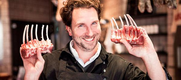 Plur_is's tweet photo. Fines bouches et mamies gourmandes discutent le bout de gras chez @timsautereau #gastronomie http://t.co/5QlD9PImCE http://t.co/KChtaEDgsg