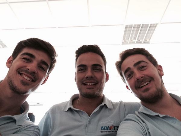 BorneS77's tweet photo. “@antonionaranjo5: @AdolfoApd75 @BorneS77 menos fotitos y mas estudiar!!!!!!! http://t.co/PMdrtKTho3”