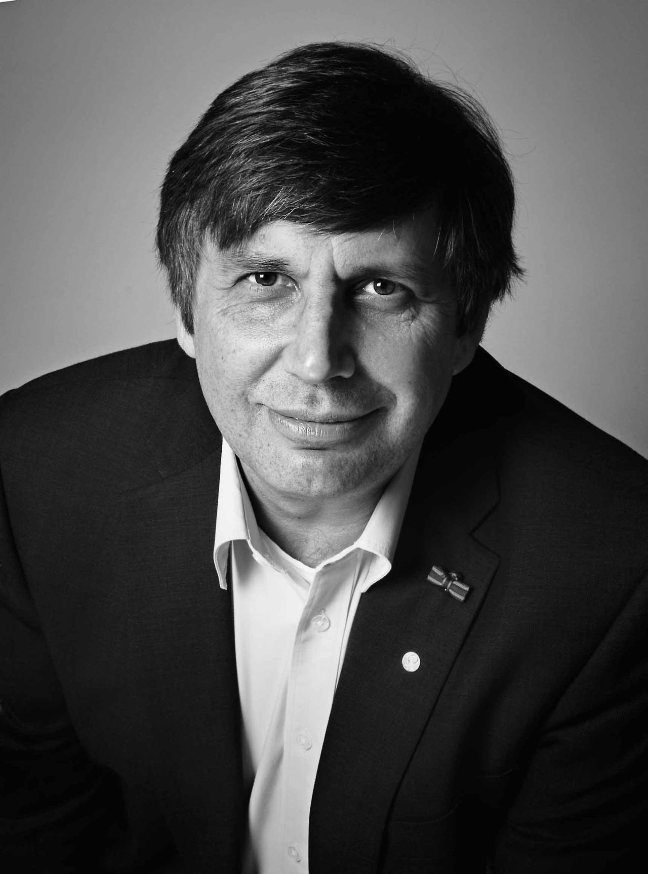 Happy Birthday to winner Sir Andre Geim. 