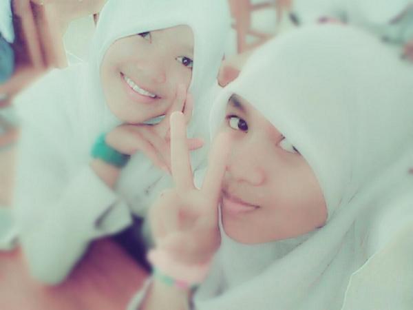 ayu_dwi28's tweet photo. Ga ada kerjaan :) http://t.co/VbV7X39yuY
