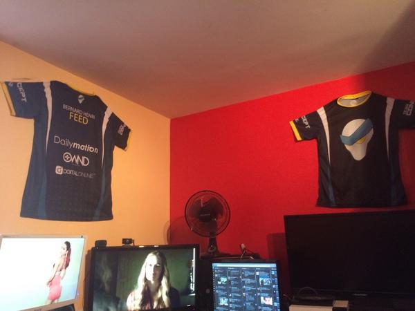 Mr_FeeD_'s tweet photo. Le temps que je trouve des cadre #ConceptForEver http://t.co/sdeIrnMsqh