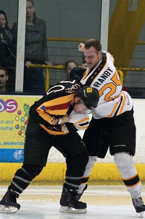Good action shot of <a href="/bigbadwolf25/">Michael Ranby</a> #LetsGoChieftains