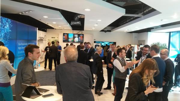 o2businessuk's tweet photo. See the future of retail  at @westfieldlondon powered by @samsungbusiness and O2 #SamsungFuture #O2forRetail http://t.co/Oy98fJUERr