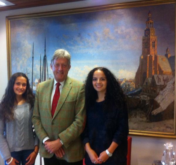 kooskarssen's tweet photo. Geïnterviewd door Farah en Rowena voor werkstuk over 'de gemeentepolitiek'. Hadden ze heel goed voorbereid. http://t.co/YWXPClm4GO