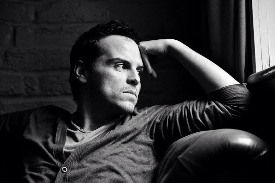 Happy birthday to the lovely and  adorable Andrew Scott! 