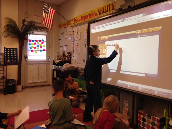 MrsBarrickDES's tweet photo. Using Etools to create arrays and multiplication equations! #studentengagment #techallthetime @collinswj http://t.co/lGIiSjaWZu