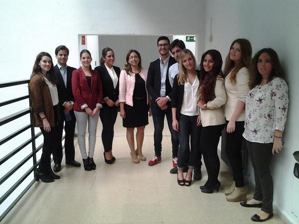 DcomercialUS's tweet photo. Damos las gracias a @MkDiouri por la conferencia "La importancia de las redes sociales como herramienta de Marketing" http://t.co/lvk85Y2Cz4