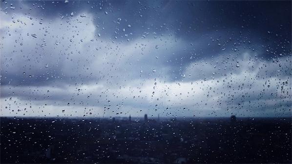vrtnws's tweet photo. Op verschillende plaatsen worden maatregelen getroffen tegen de herfststorm die op komst is http://t.co/pNjgismiOE http://t.co/TesukWqiw6