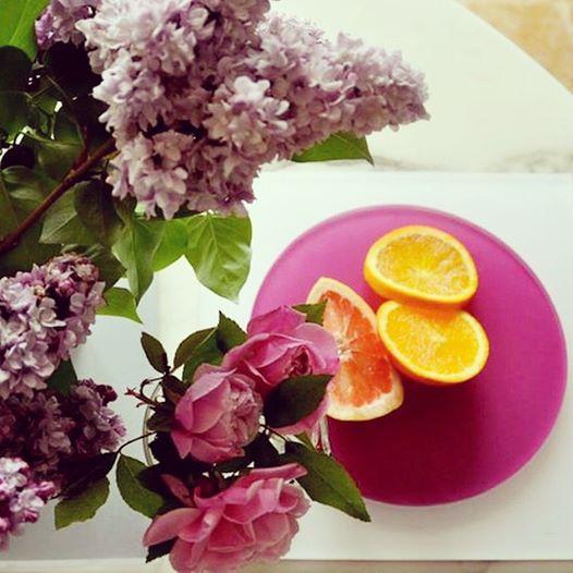 mealplak's tweet photo. Summer hasn't left this table #Mealplak // #artdelatable #home #design #chef #cooking http://t.co/W5unGqTuN8