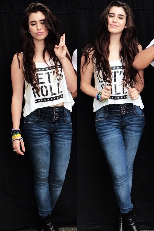 neighbourhard's tweet photo. dona do meu cu #LaurenYouAreABeautifulWoman http://t.co/EiMQ5b2Ldj