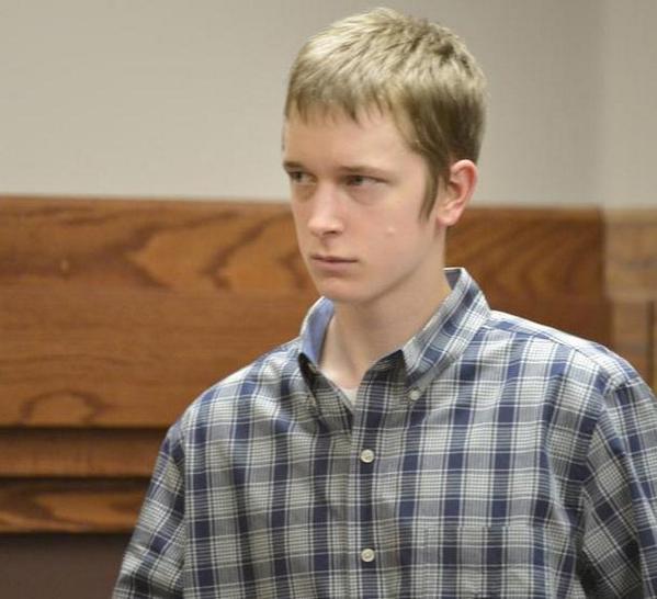 startelegram's tweet photo. Parker County teen accused of killing mom + sister ruled incompetent to stand trial
http://t.co/PCAkjKcHcP #txcrime http://t.co/mGuJuZPAS2