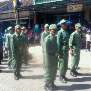 salumat_05's tweet photo. Yeuh crew anyar tas dilantik http://t.co/wPaRgoBRpA