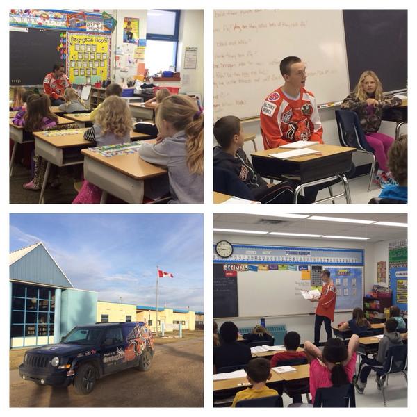 LloydBobcats's tweet photo. Local @lukasb9797 returned to his hometown of Marsden SK w/ @eric_therrien &amp; @devin_green33 to read @ his old school! http://t.co/DMaS9aP6nS