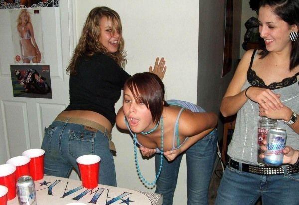 BeerPong's tweet photo. The real reason guys play beer pong http://t.co/LrOvYGdW0a