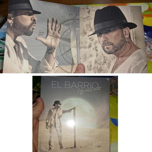 david_morritos's tweet photo. RegalaZo de mi niňaa @Andreadj_96 ///
Eres el mejor @elbarrioficial http://t.co/ssq1SMM2mB