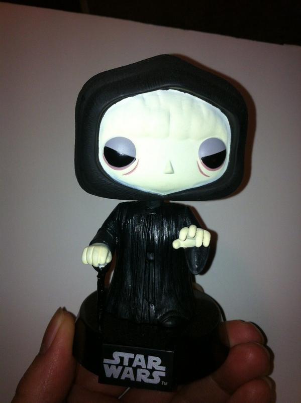 ClassicStarWars's tweet photo. 1 hour left to BID  Check out Star Wars Funko POP Emperor Loose Figure  #FUNKO http://t.co/ScbpOTqiDF http://t.co/c8mLJODCDw