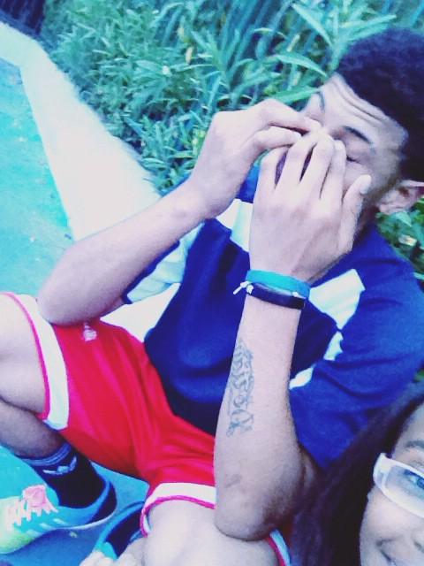 Aisha_Odalis's tweet photo. JAJAJA siempre con mis negros 😂😂😂😍😍 @MonkeyWeezy1 @DkeyIsNiice http://t.co/Gh0RzyVcMx